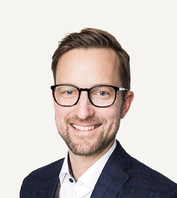 Dr. Marcus Dagnelid DDS Board Certified Prosthodontist Sweden