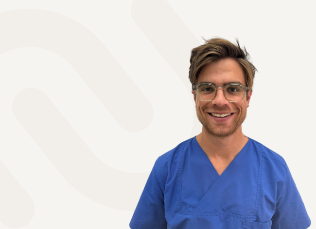 Guided Bone Regeneration mit implantatfixierter PTFE Membran