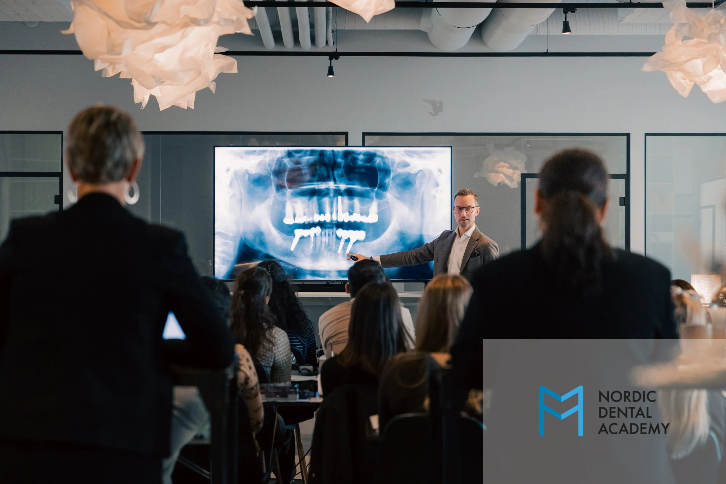 Steg 1, Implantatutbildning mars