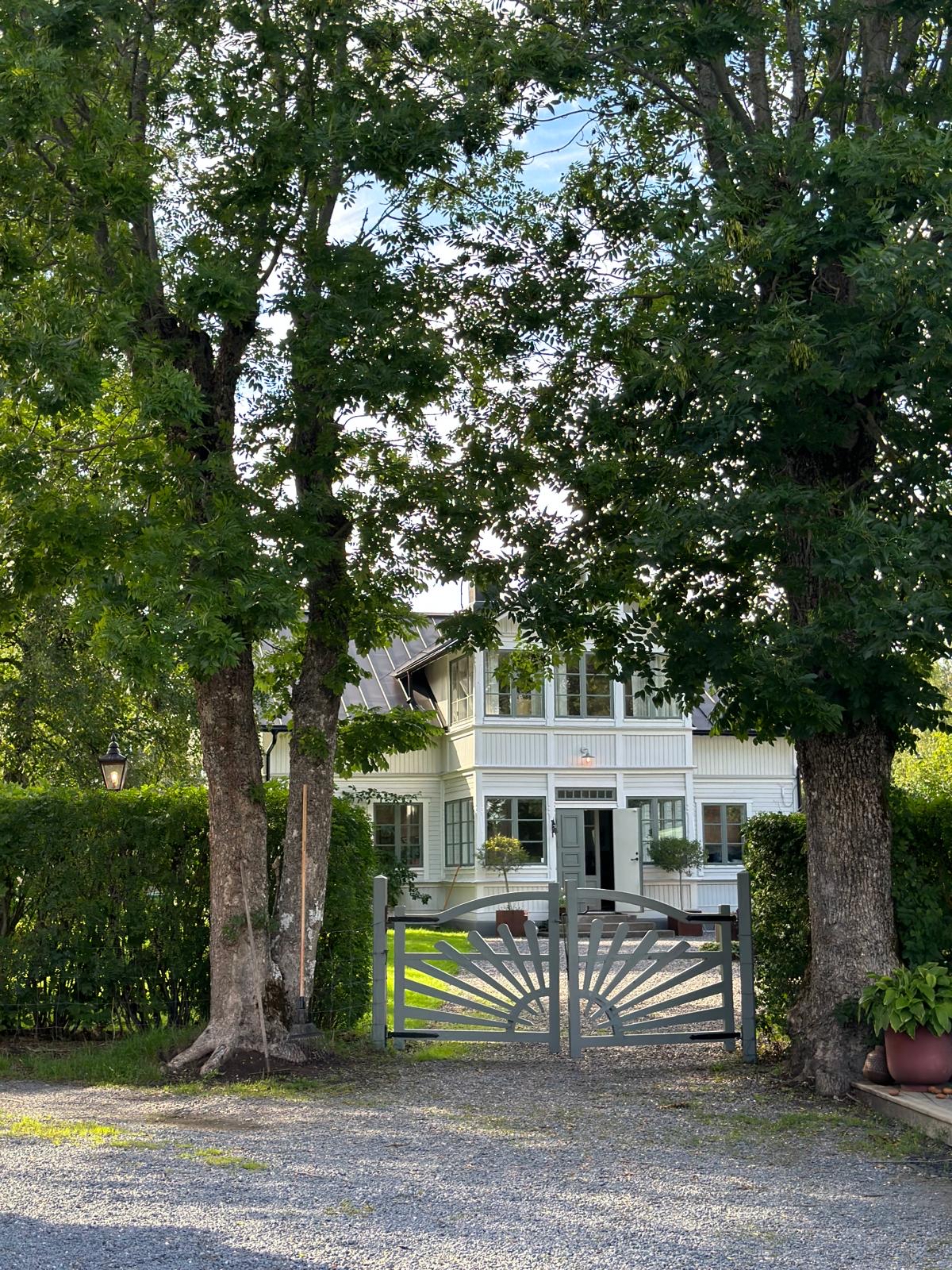 Från planering och guidad kirurgi till labbflöde och färdig protetik – ett komplett digitalt flöde